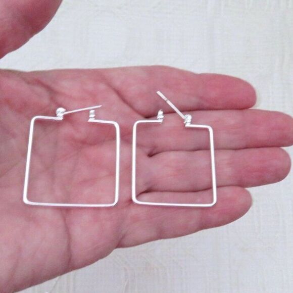 Silver Toned Square Earrings Women Leverback Set of 6 Fashion Earrings MultiSize - Picture 9 of 10